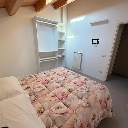 Da Nella 4 *